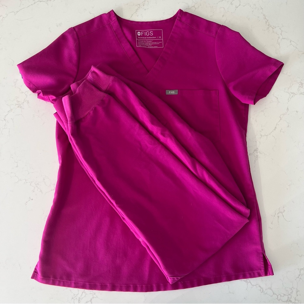 Figs Raspberry Sorbet Scrub Set